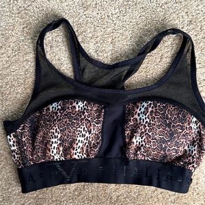 AuThEnTiC versace 1969 cheetah sports bra